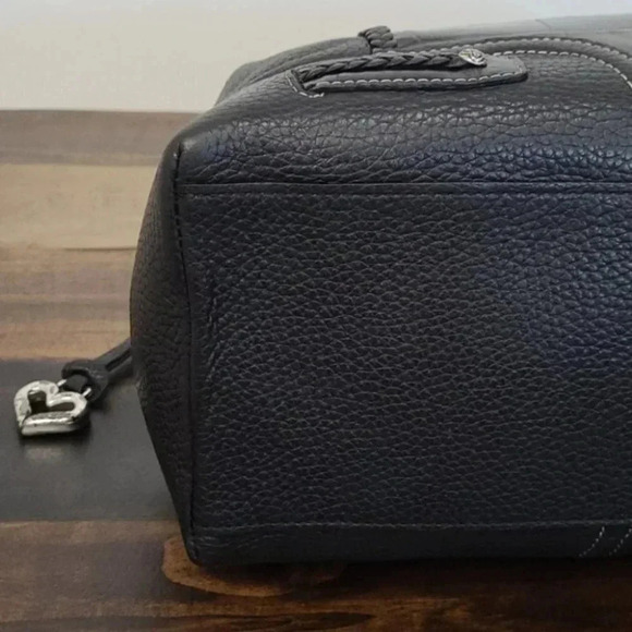 Brighton Moc Croc Pebbled Leather Embossed… - Picture 10 of 16